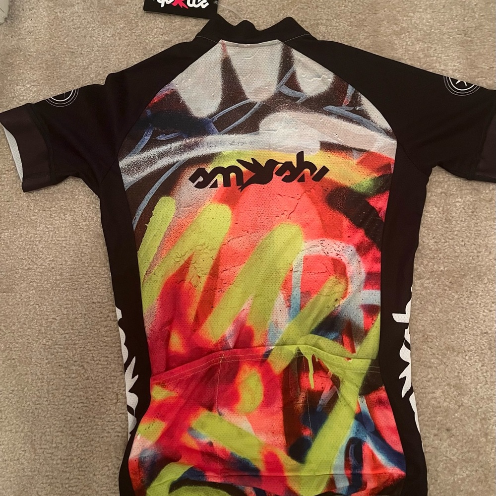 Women’s SmashFest cycling jersey size large.